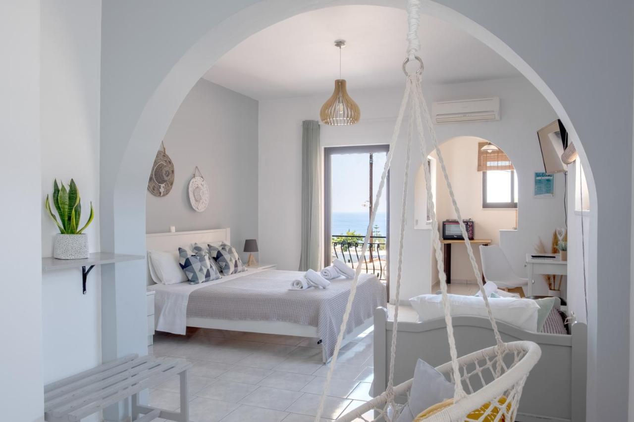 Pefkides Aegina Boutique Apartments Agia Marina  Eksteriør billede