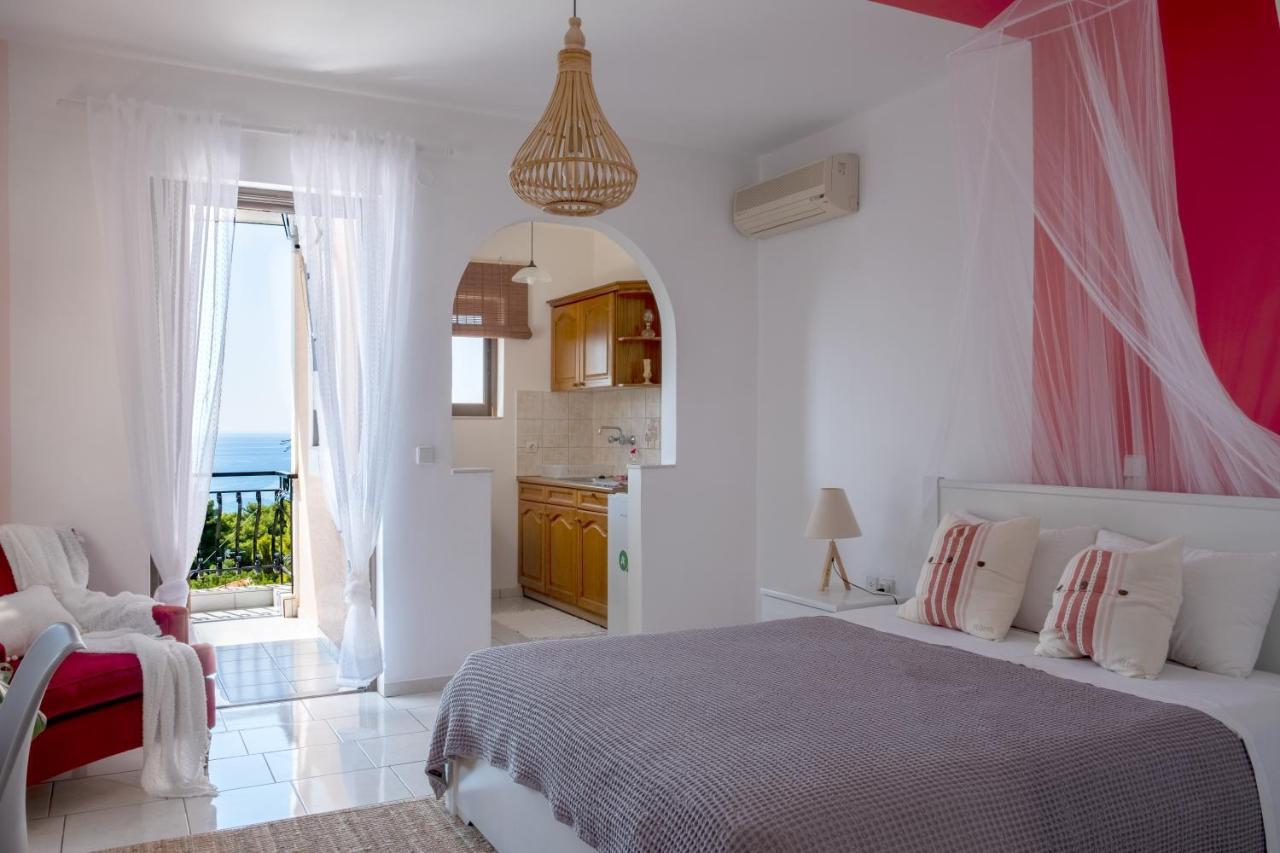 Pefkides Aegina Boutique Apartments Agia Marina  Eksteriør billede