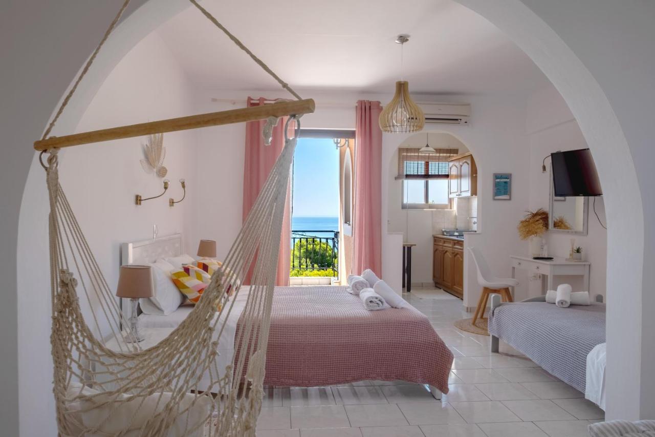 Pefkides Aegina Boutique Apartments Agia Marina  Eksteriør billede